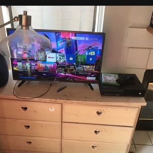 Xbox one 500 gb comes with the games in the pictures